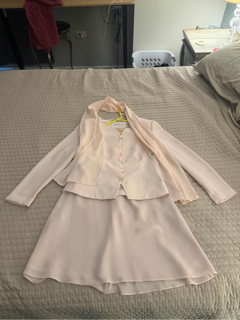 Liz Claiborne Soft Blush Pink Women's Jacket and Skirt Set